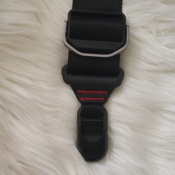Peak Design Black Slide Camera Strap - Picture 3 of 3